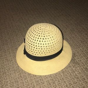 Straw bucket hat